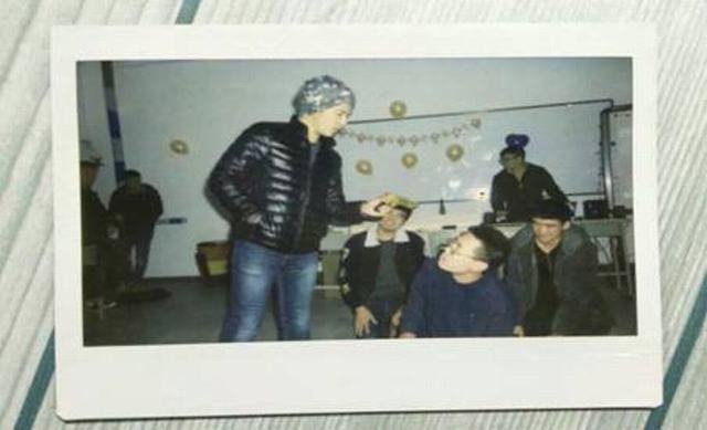 F:\Ryan\me\合职材料\AC米兰中文官方网站元旦晚会\webwxgetmsgimg (16).jpg