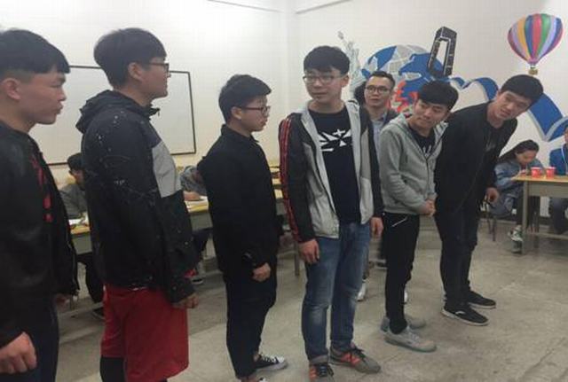 F:\Ryan\me\合职材料\AC米兰中文官方网站词汇比赛\webwxgetmsgimg (7).jpg