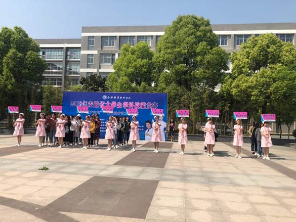 说明: http:/__local/0/4E/42/6EC01899E538278203F23568C43_368288EF_2A8D3.jpg