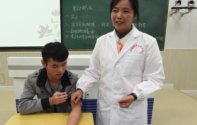 二等奖获得者方琼老师