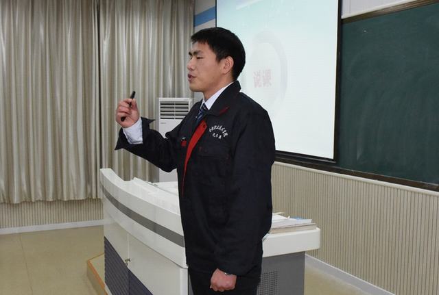 二等奖获得者宋忠春老师